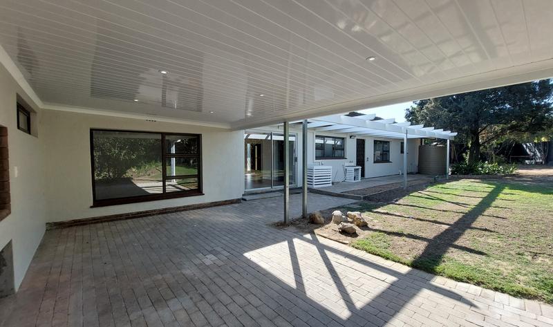 To Let 3 Bedroom Property for Rent in Schoongezicht Western Cape